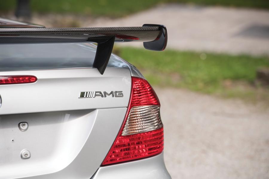 Детали экстерьера Mercedes-Benz CLK-Class AMG DTM Cabriolet (A209) 2006 года  (фото 14 из 58)